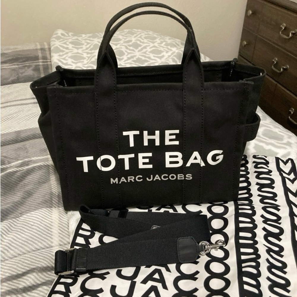 Marc Jacobs The Tote Bag